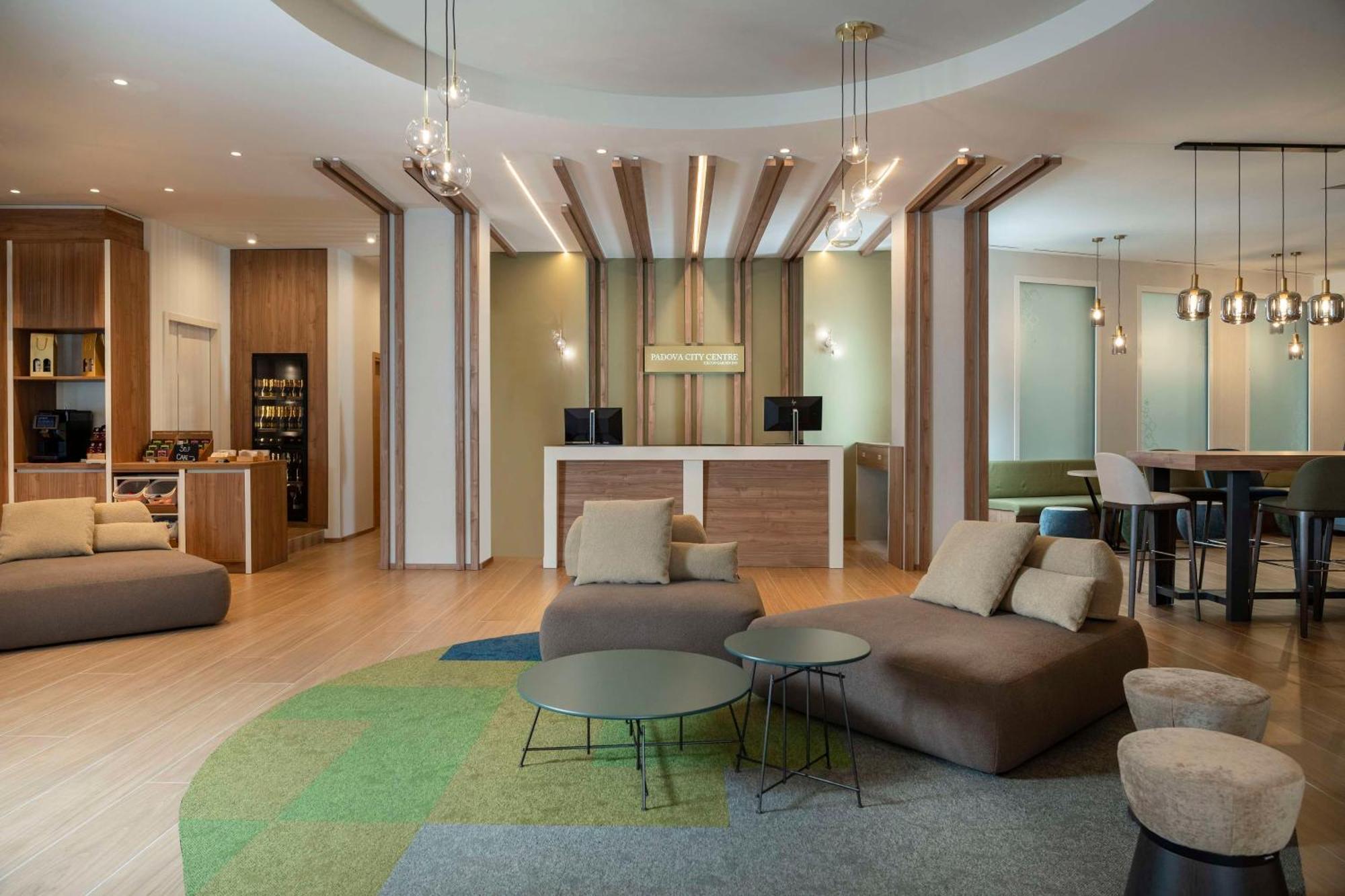 Hilton Garden Inn Padova City Centre エクステリア 写真