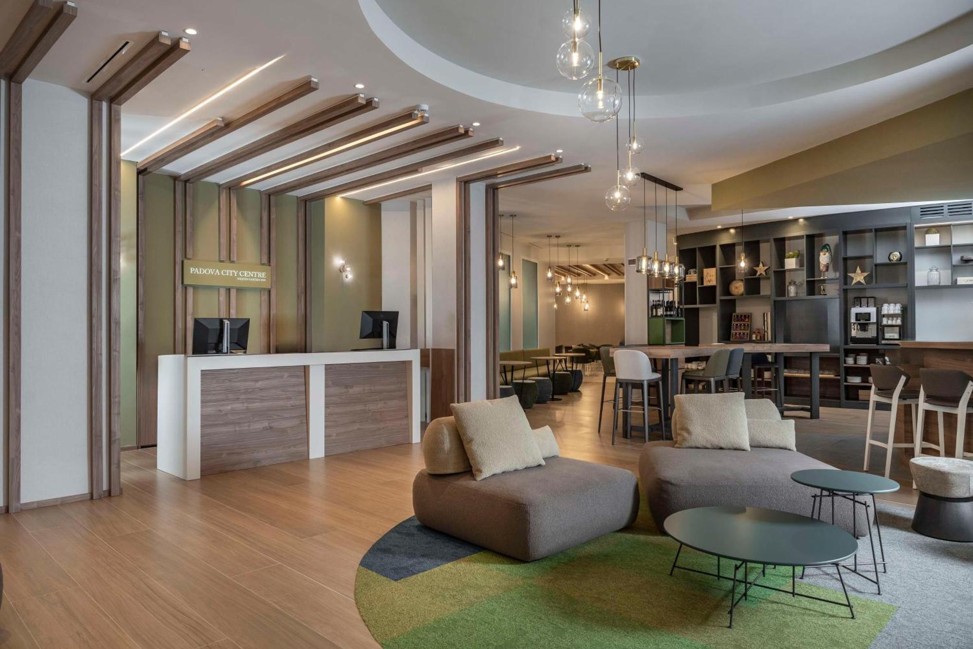 Hilton Garden Inn Padova City Centre エクステリア 写真